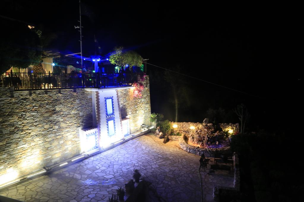 Aegean Wave - Faros Aparthotel Loutraki  ภายนอก รูปภาพ