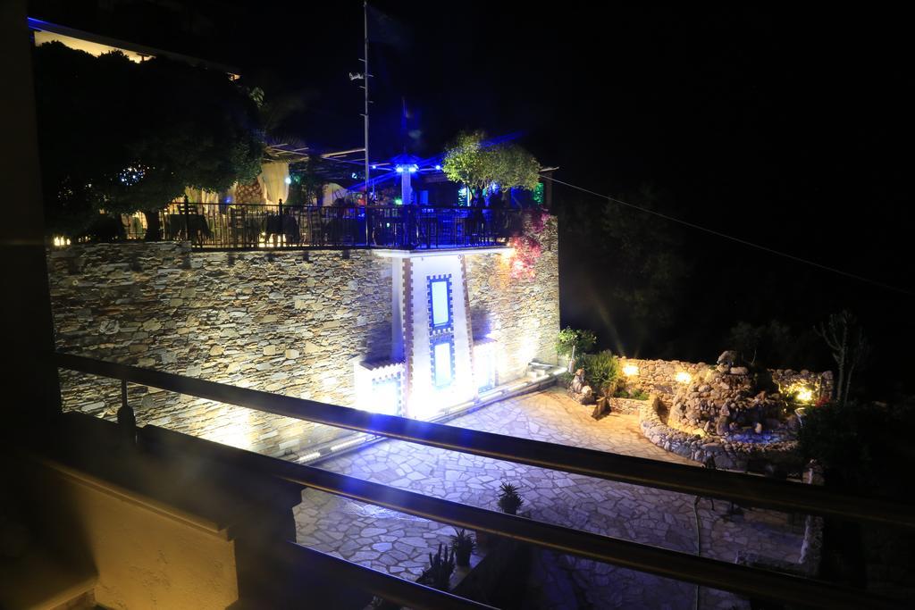 Aegean Wave - Faros Aparthotel Loutraki  ภายนอก รูปภาพ