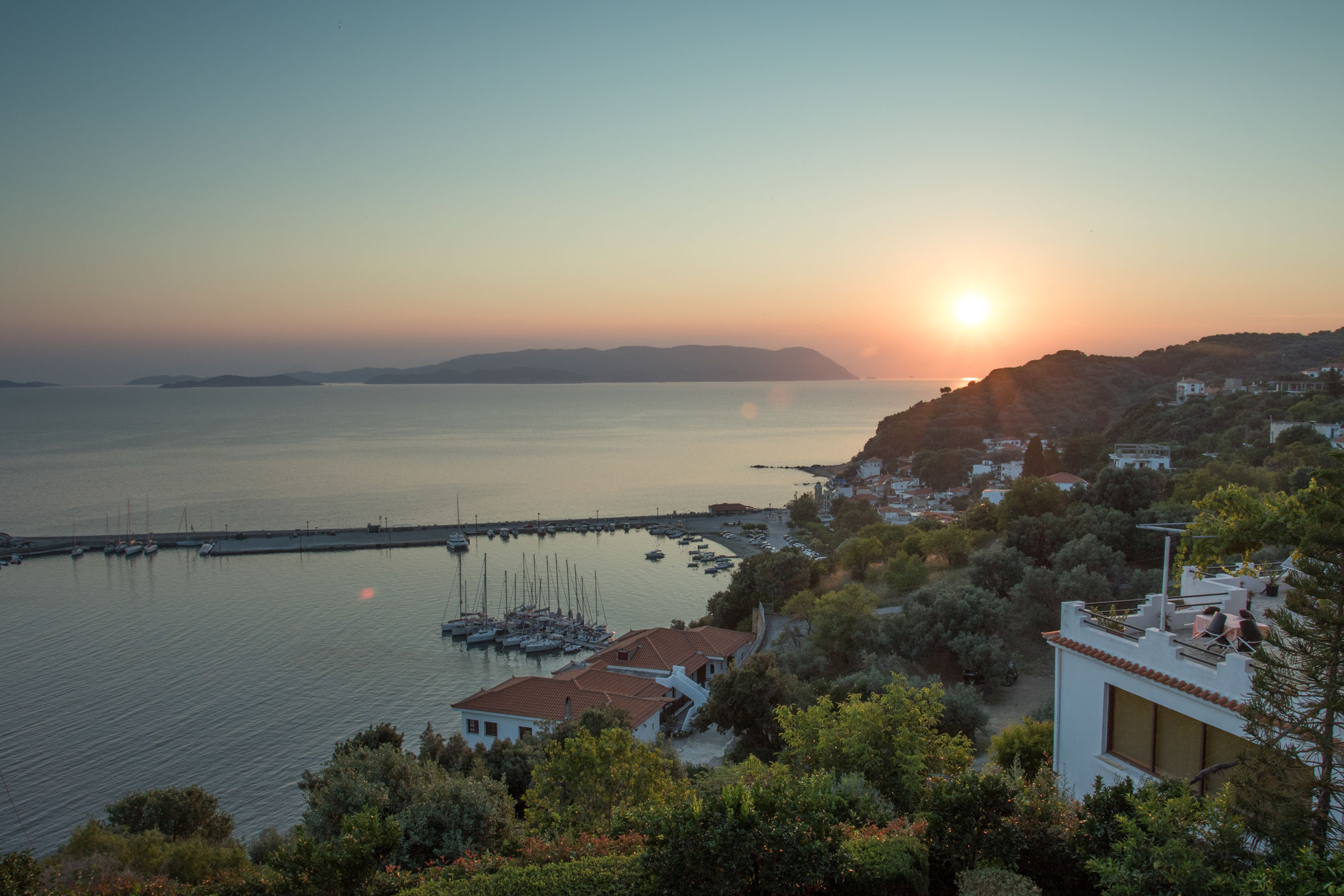 Aegean Wave - Faros Aparthotel Loutraki  ภายนอก รูปภาพ